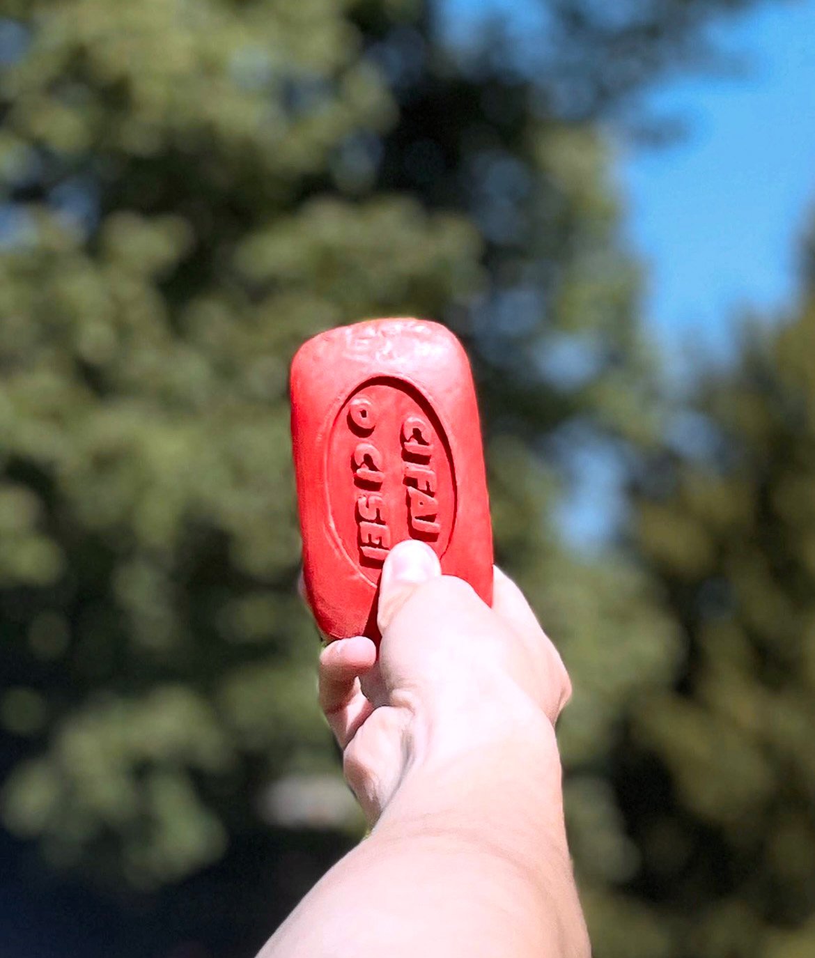Savon Rouge présenté dans son coffret rouge